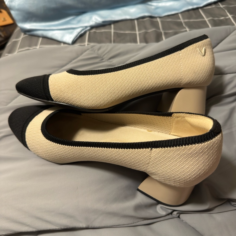 Elegant Black and Cream Women's Heels